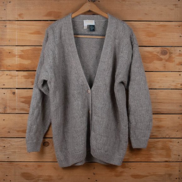 Vintage Sweaters - Vintage Sparrs Collection Tan Zig Zag Knit Wool V Neck Granny Cardigan